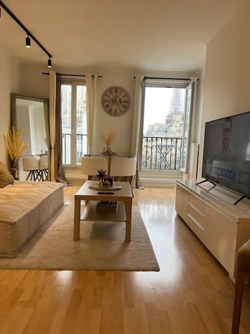 Appartement Paris Vue Tour Eiffel Trocadero Exterior foto